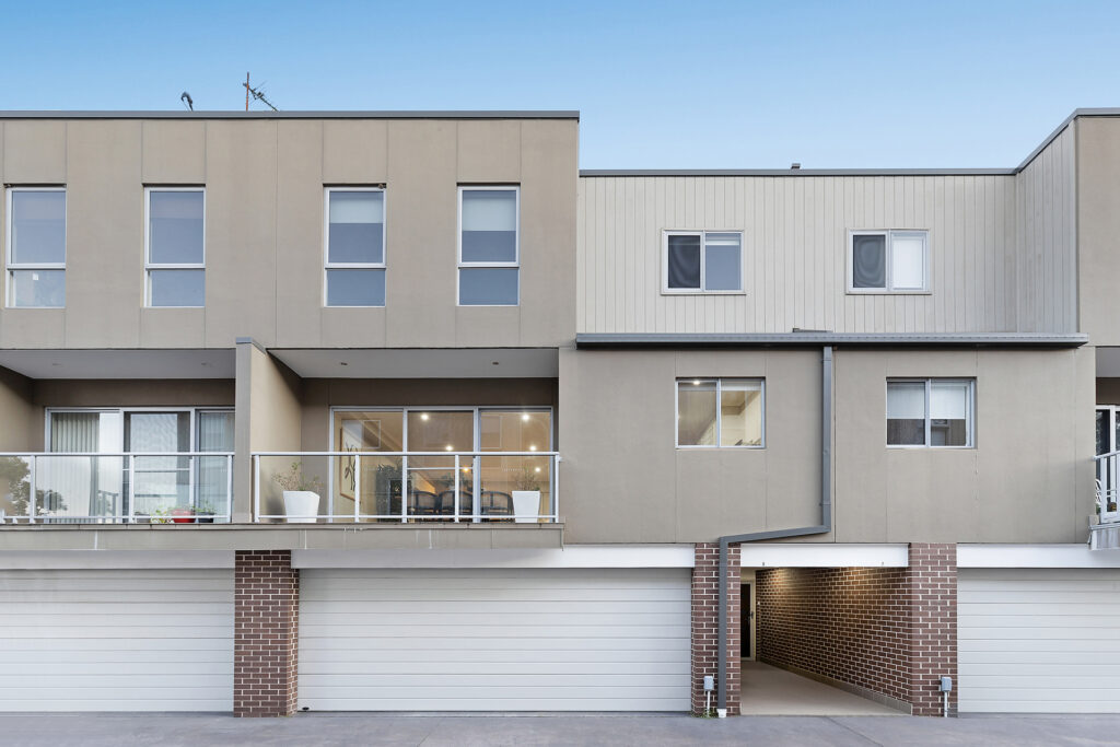 Sold - 6/261 Farmborough Road - New Property in Farmborough Heights - Real Estate by David Greenwood