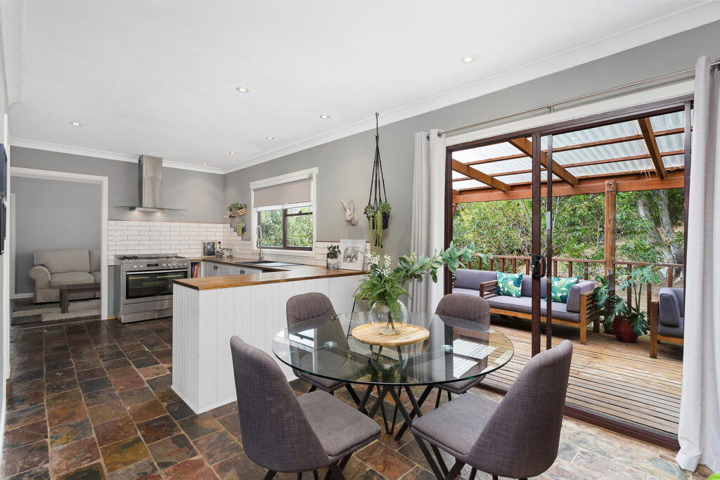 Sold - 2A Sandalwood Road - New Property in Farmborough Heights - Real Estate by David Greenwood