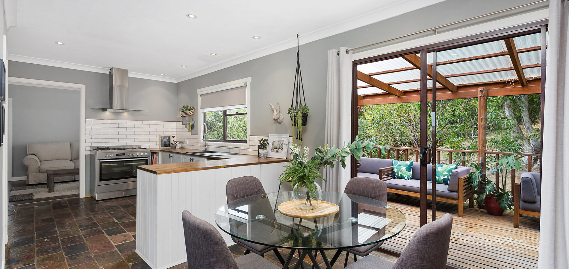 Sold - 2A Sandalwood Road - New Property in Farmborough Heights - Real Estate by David Greenwood