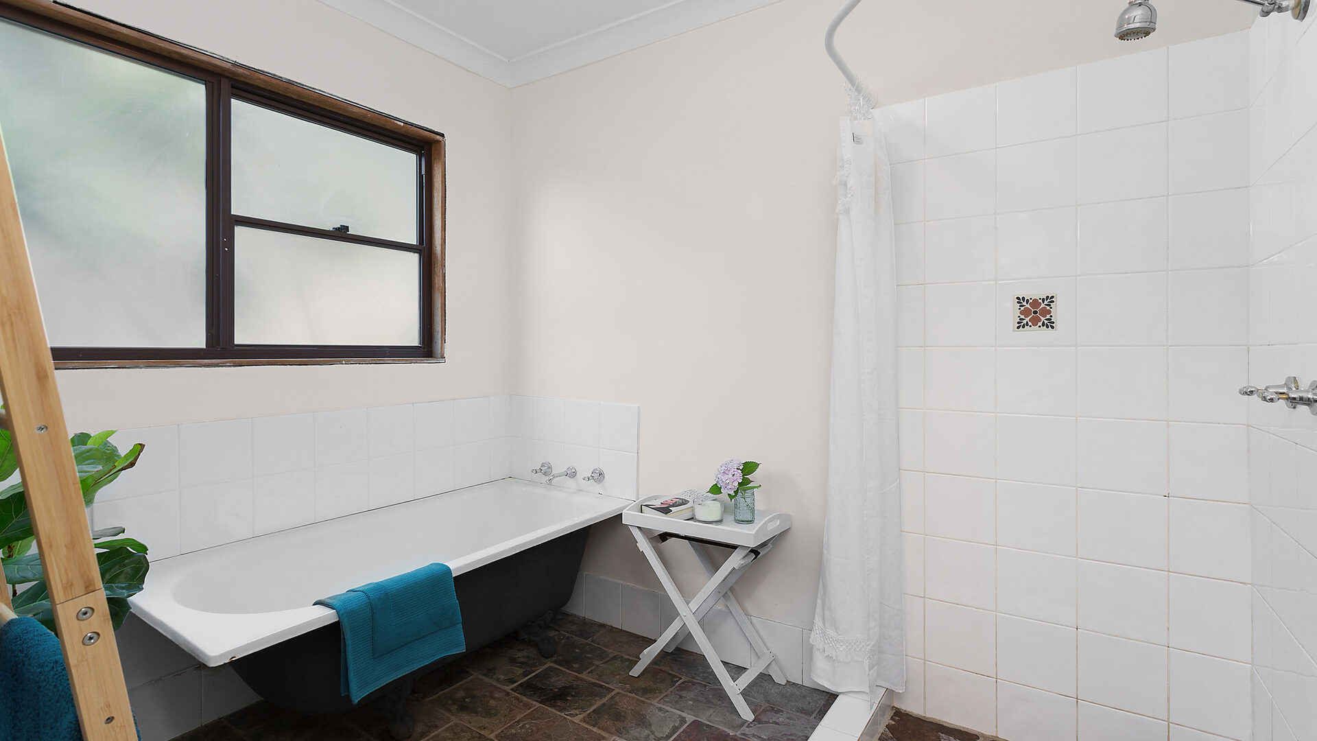 Sold - 2A Sandalwood Road - New Property in Farmborough Heights - Real Estate by David Greenwood