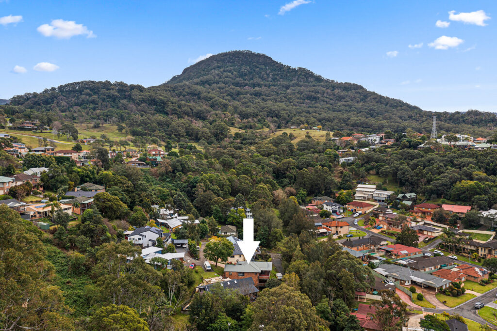 Sold - 11 Sugarwood Place - New Property in Farmborough Heights - Real Estate by David Greenwood