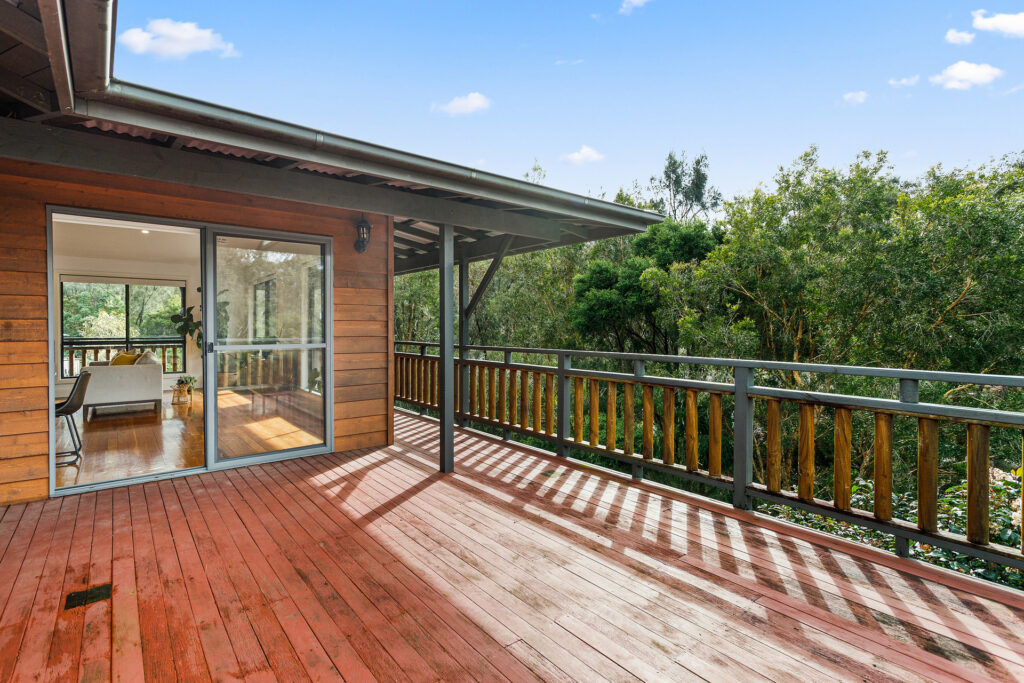 Sold - 11 Sugarwood Place - New Property in Farmborough Heights - Real Estate by David Greenwood