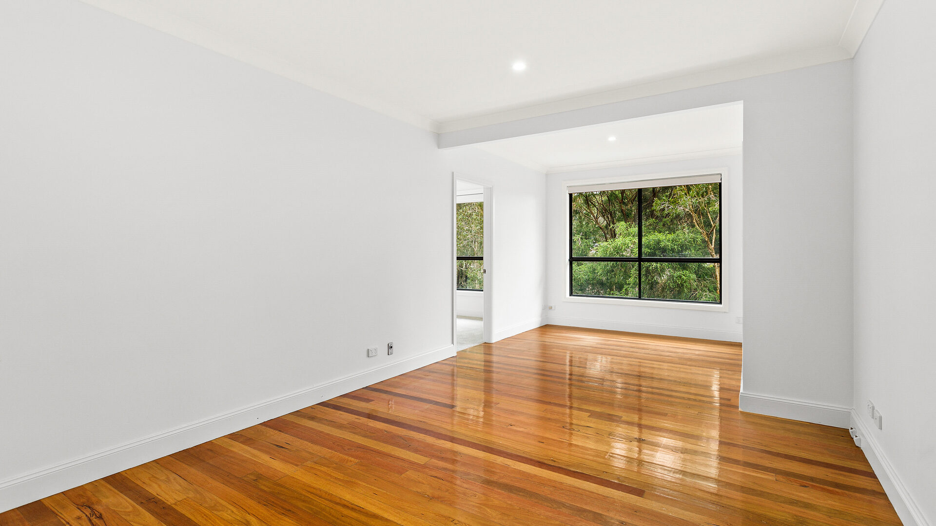 Sold - 11 Sugarwood Place - New Property in Farmborough Heights - Real Estate by David Greenwood