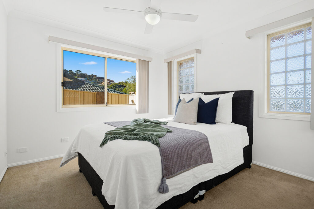 2/140 Waples Road, Farmborough Heights NSW 2526 - photo 3