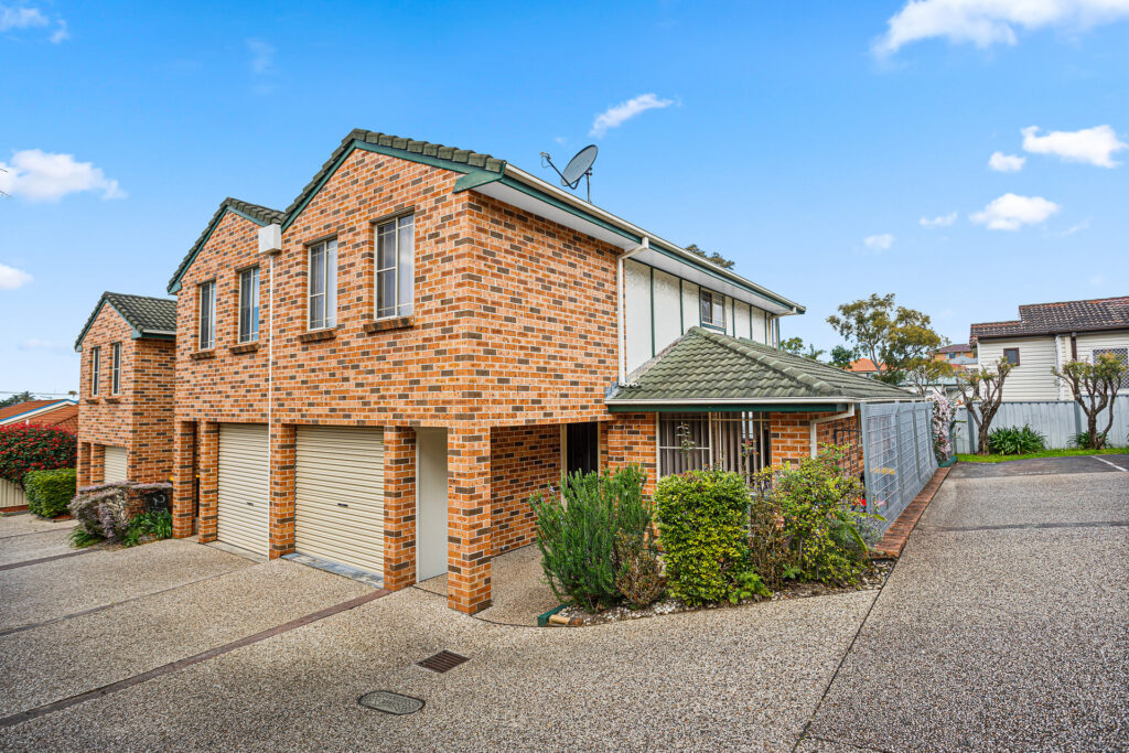 Sold - 1/4 Ryan Street - New Property in Balgownie - Real Estate by David Greenwood