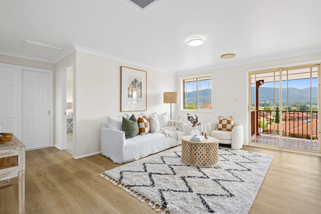 Sold - 11 Helena Crescent - New Property in Horsley - Real Estate by David Greenwood