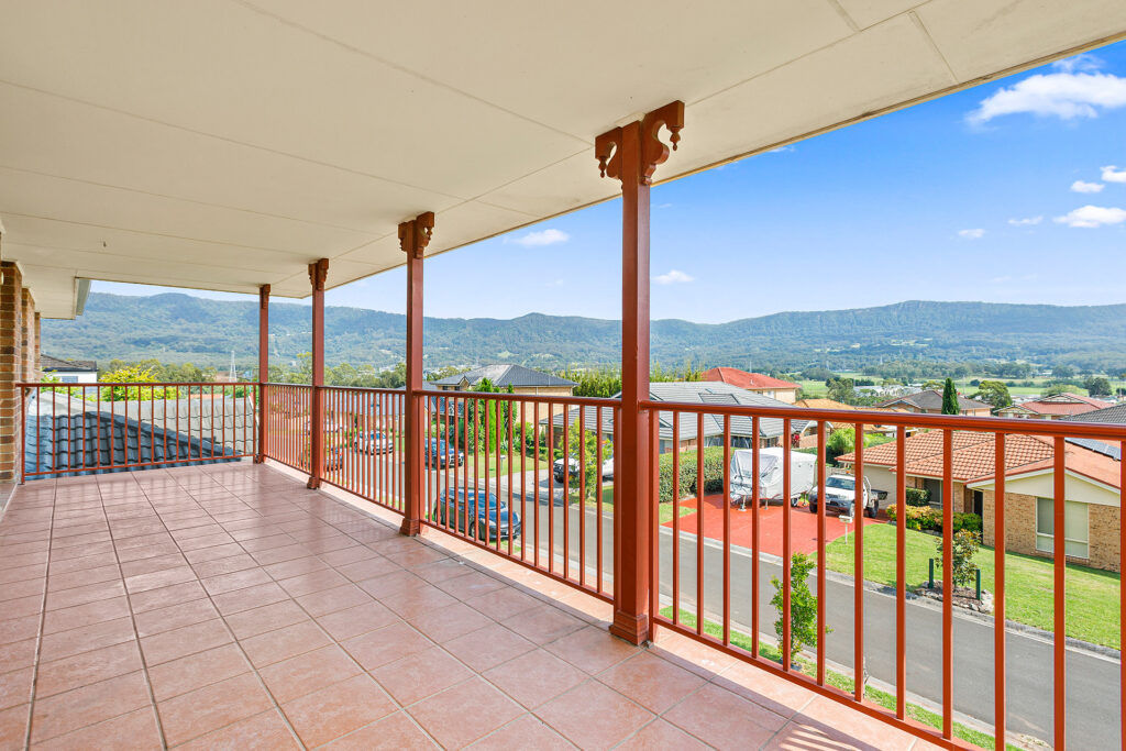 Sold - 11 Helena Crescent - New Property in Horsley - Real Estate by David Greenwood