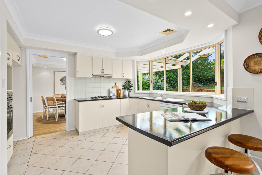 Sold - 11 Helena Crescent - New Property in Horsley - Real Estate by David Greenwood