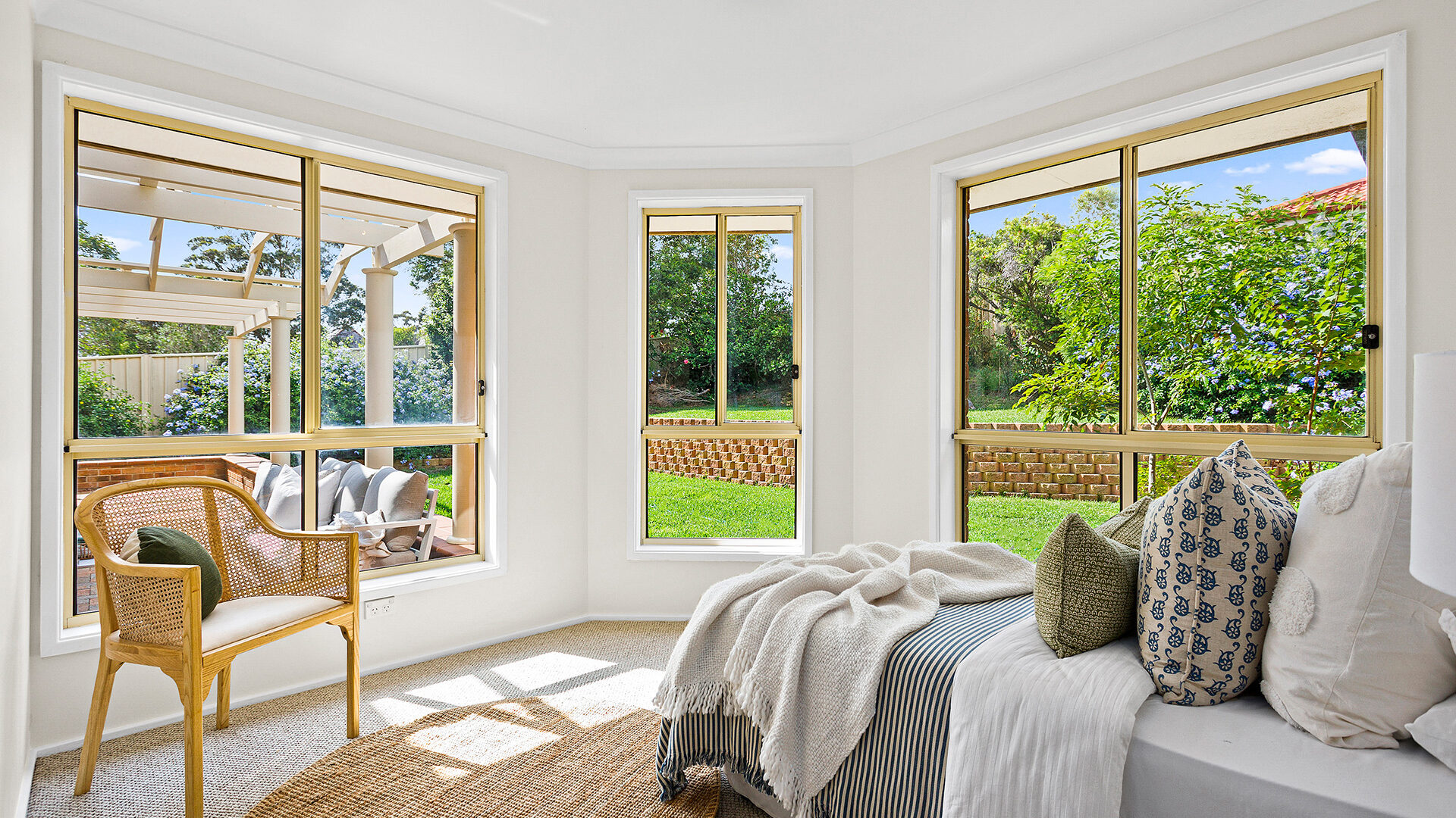 Sold - 11 Helena Crescent - New Property in Horsley - Real Estate by David Greenwood