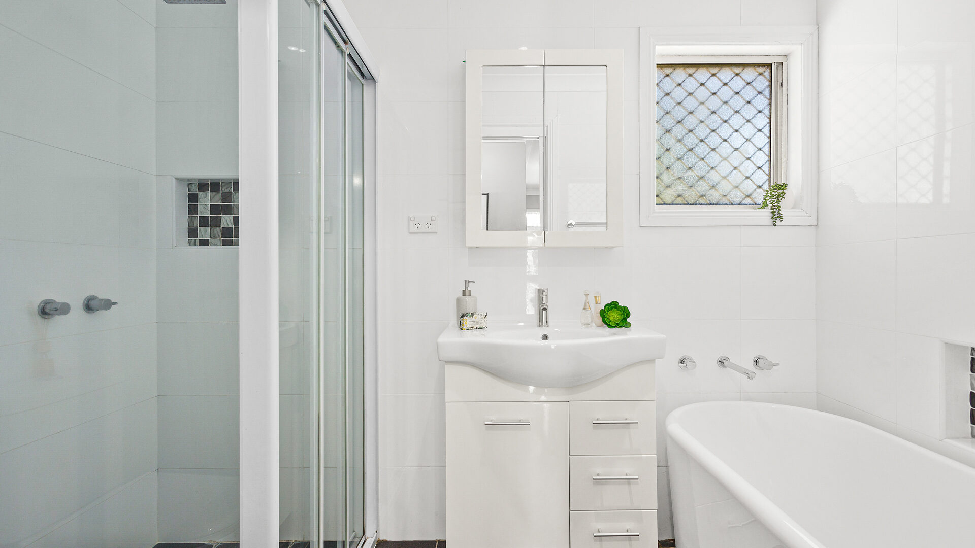 Sold - 162 Lakelands Drive - New Property in Dapto - Real Estate by David Greenwood