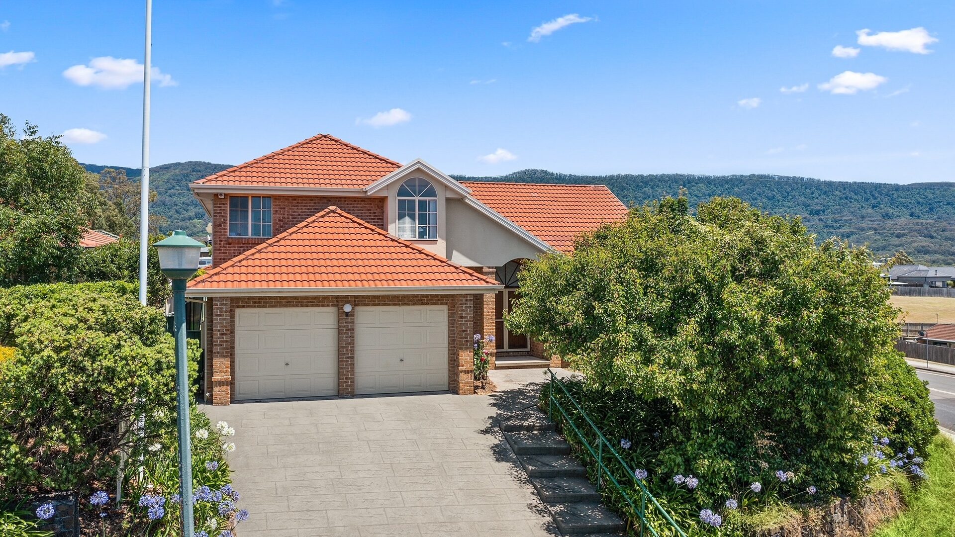 Sold - 12 Highcroft Boulevard - New Property in Horsley - Real Estate by David Greenwood