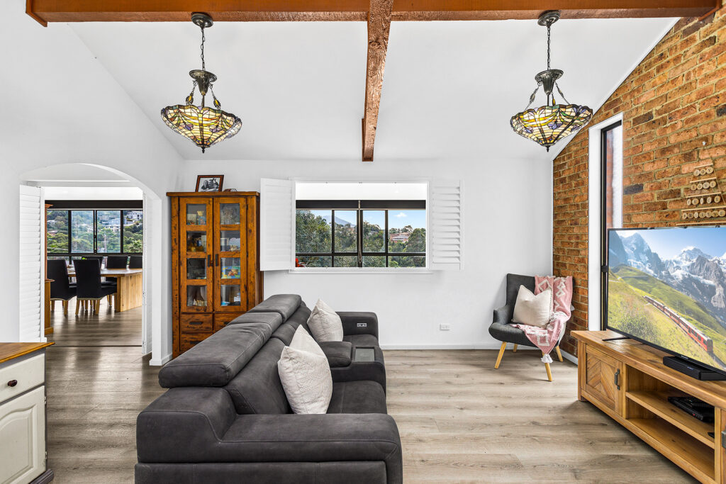 Sold - 9 Ashley Avenue - New Property in Farmborough Heights - Real Estate by David Greenwood