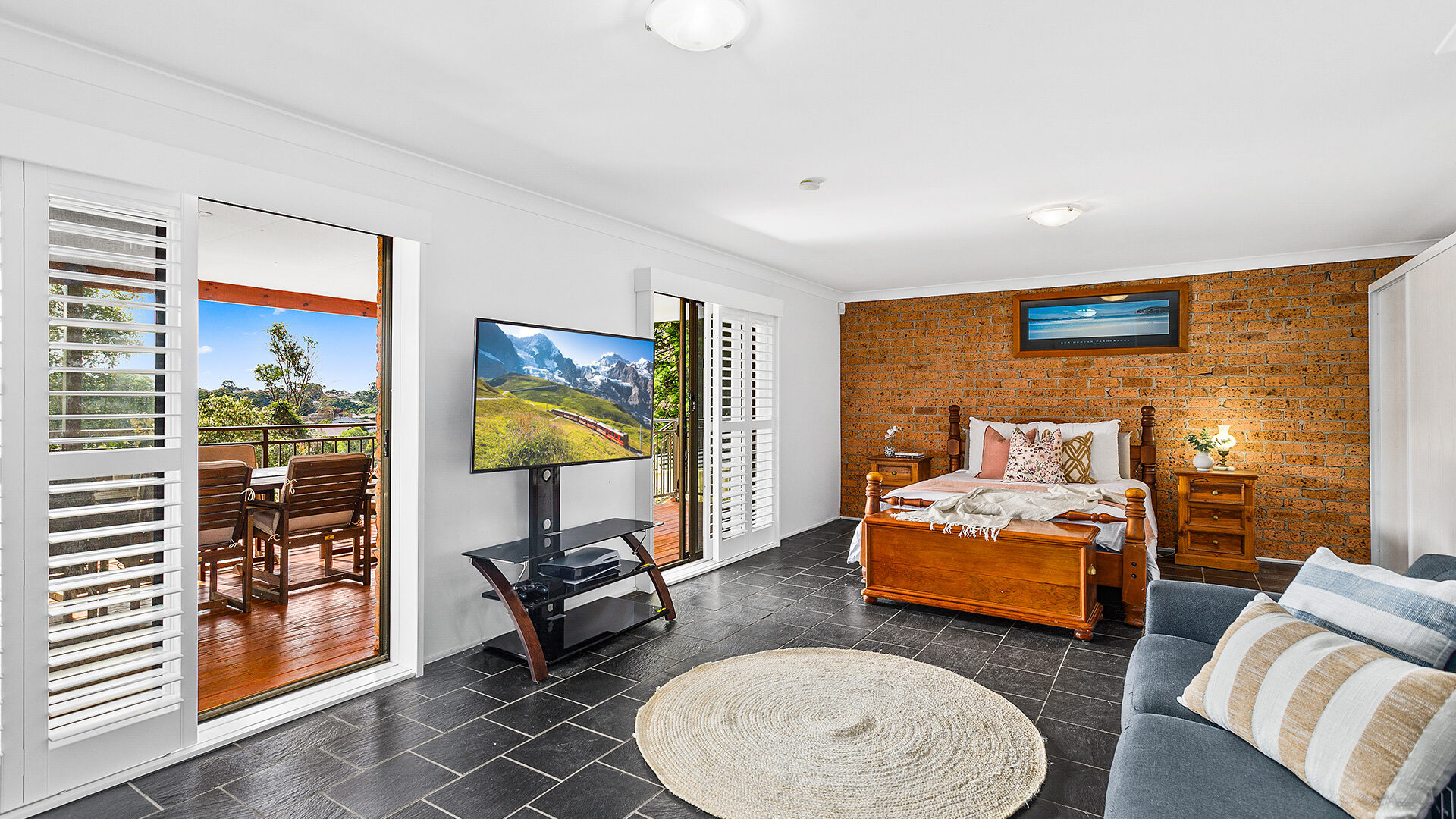 Sold - 9 Ashley Avenue - New Property in Farmborough Heights - Real Estate by David Greenwood