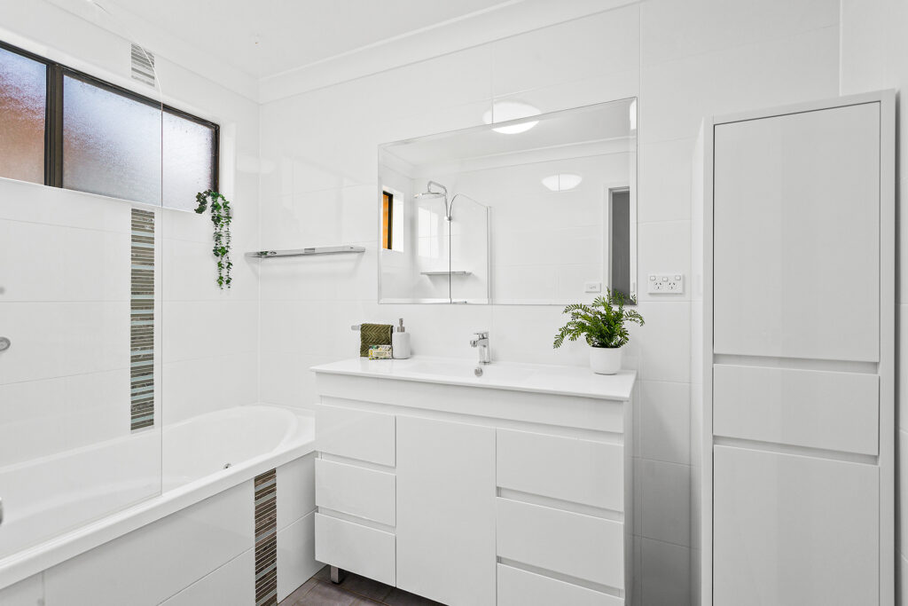 Sold - 9 Ashley Avenue - New Property in Farmborough Heights - Real Estate by David Greenwood