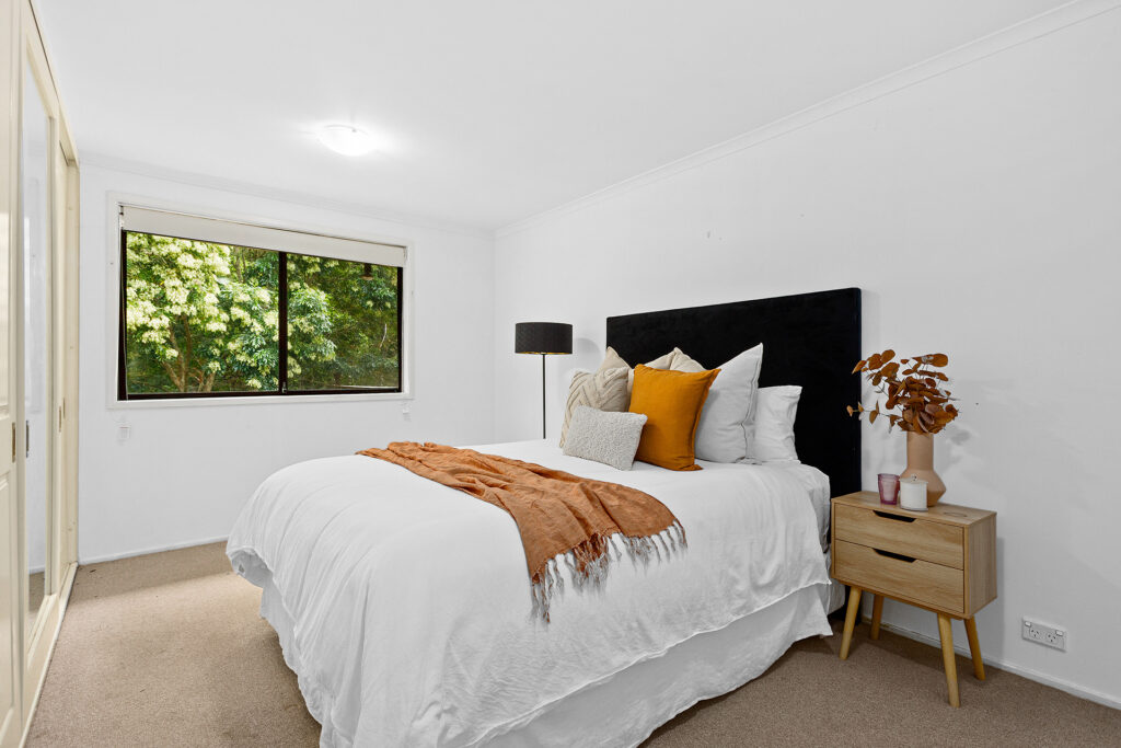 Sold - 22 Aminya Place - New Property in Farmborough Heights - Real Estate by David Greenwood