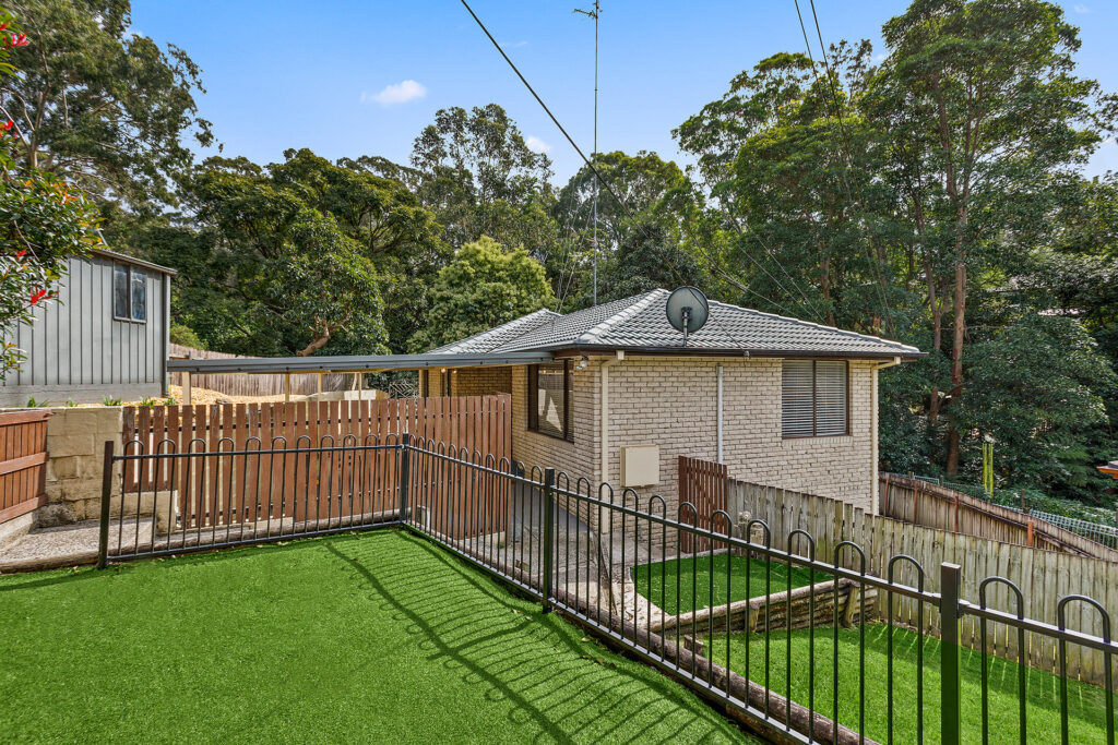 Sold - 22 Aminya Place - New Property in Farmborough Heights - Real Estate by David Greenwood