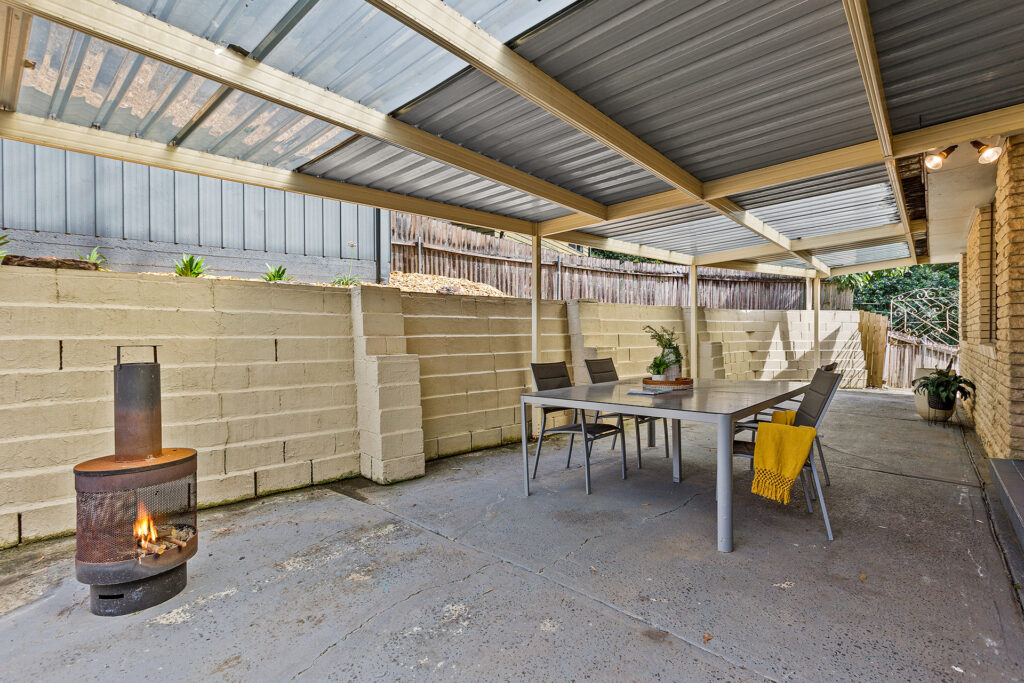 Sold - 22 Aminya Place - New Property in Farmborough Heights - Real Estate by David Greenwood