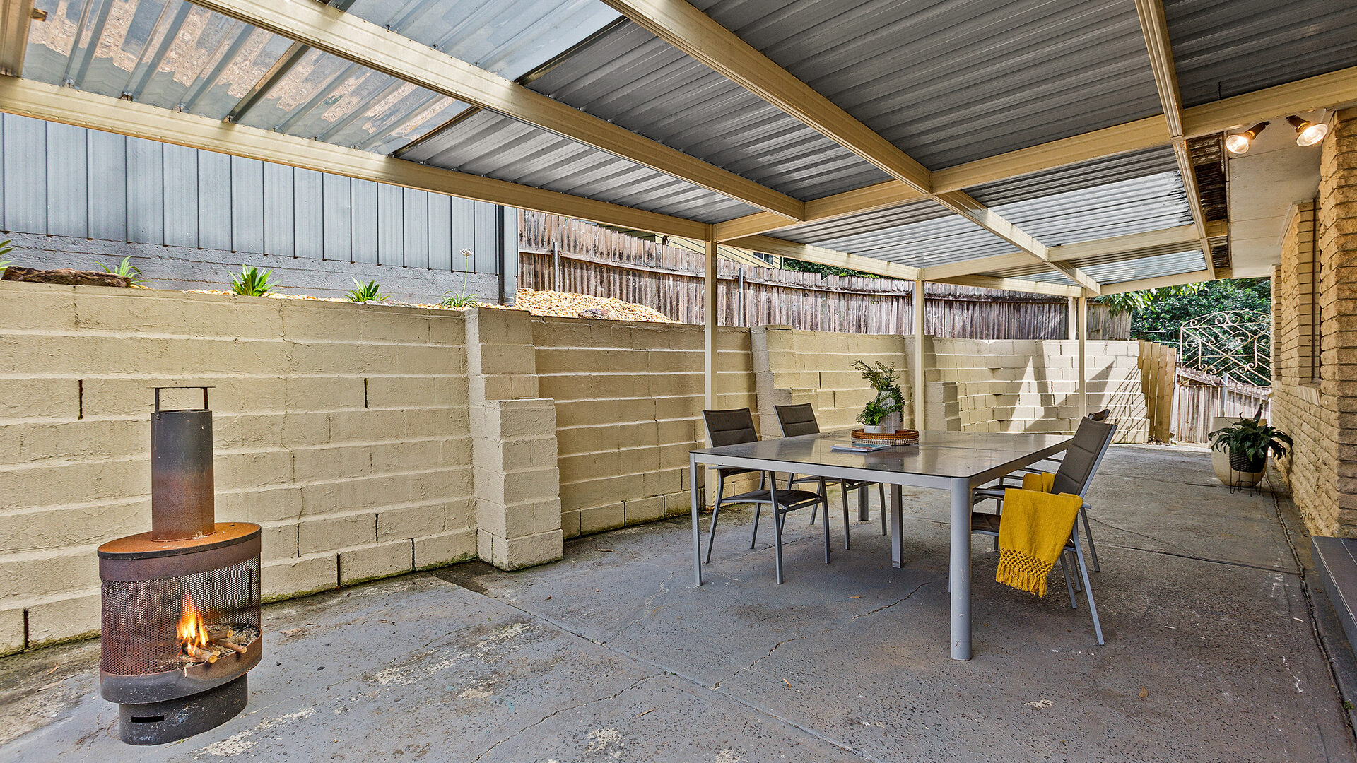 Sold - 22 Aminya Place - New Property in Farmborough Heights - Real Estate by David Greenwood
