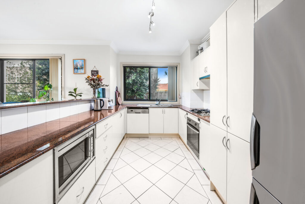 3/9 Bode Avenue, North Wollongong NSW 2500 - photo 4