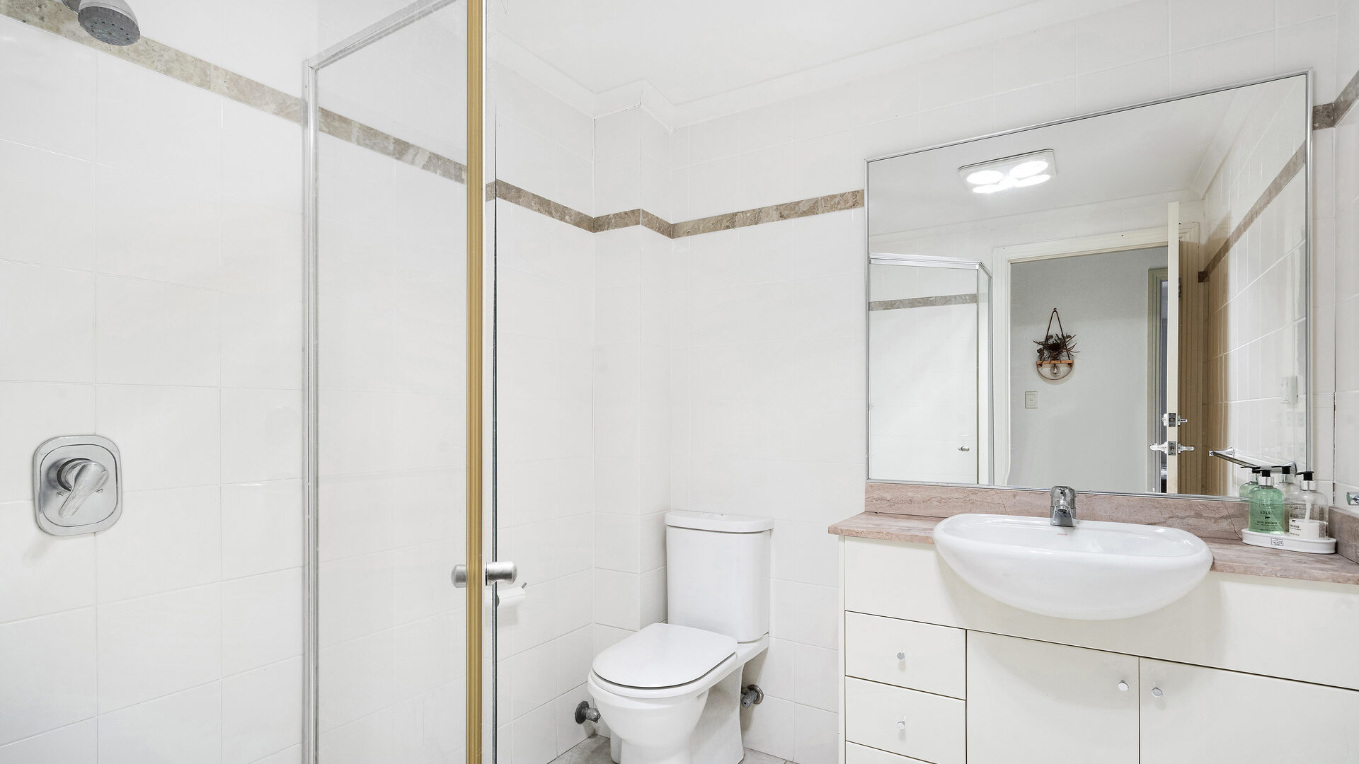 3/9 Bode Avenue, North Wollongong NSW 2500 - photo 8