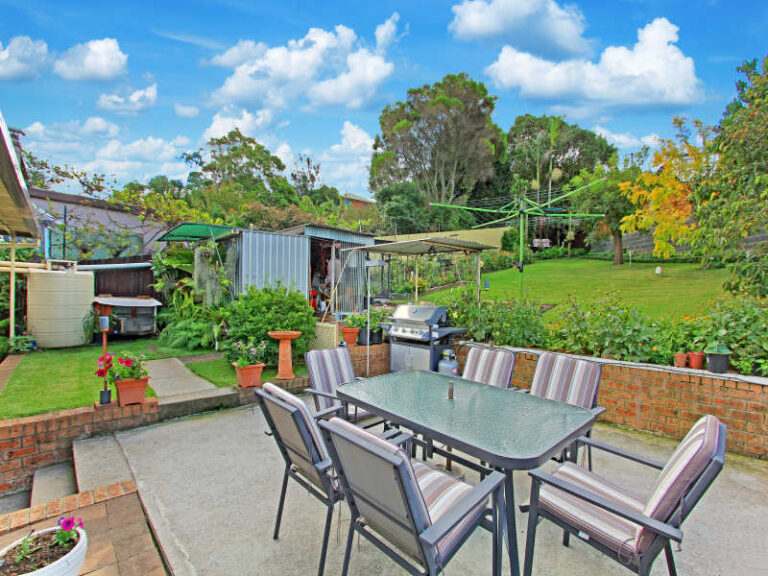 364 Northcliffe Drive, Lake Heights NSW 2502 - photo 6
