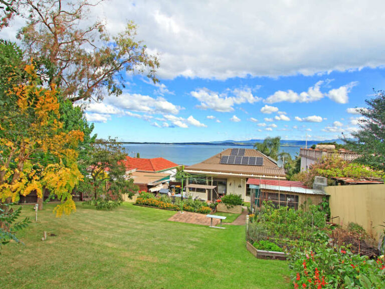 364 Northcliffe Drive, Lake Heights NSW 2502 - photo 7