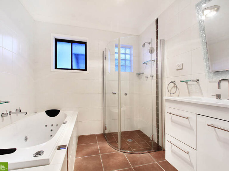 Sold - 11 Cypress Avenue - New Property in Figtree - Real Estate by Christian Zeidler