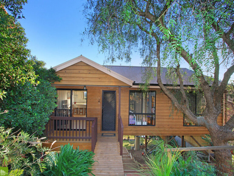 Sold - 13 Pennant Crescent - New Property in Berkeley - Real Estate by Christian Zeidler