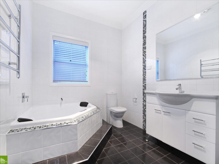 Sold - 3 Shaftsbury Avenue - New Property in West Wollongong - Real Estate by Christian Zeidler