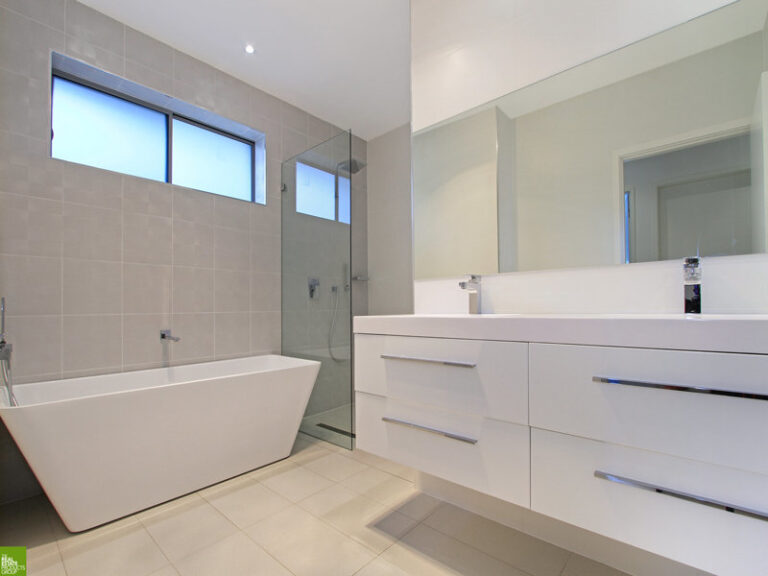 Sold - 18A Murrogun Crescent - New Property in Cordeaux Heights - Real Estate by Christian Zeidler