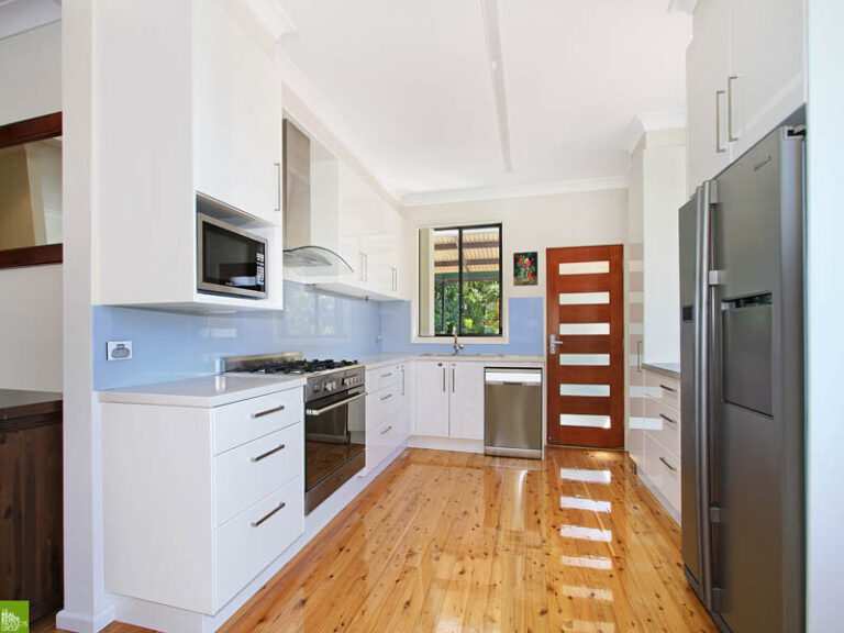 8 Elnathan Parade, Mount Pleasant