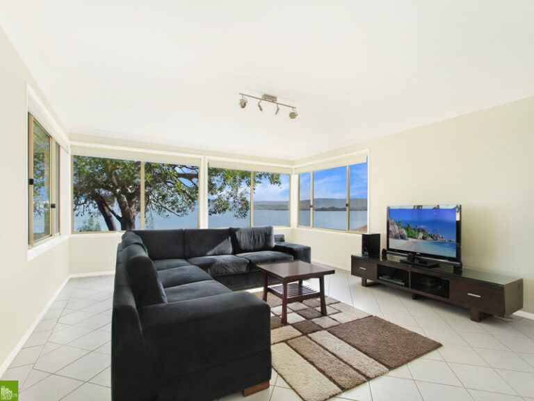 Sold - 89 Northcliffe Drive - New Property in Lake Heights - Real Estate by Christian Zeidler