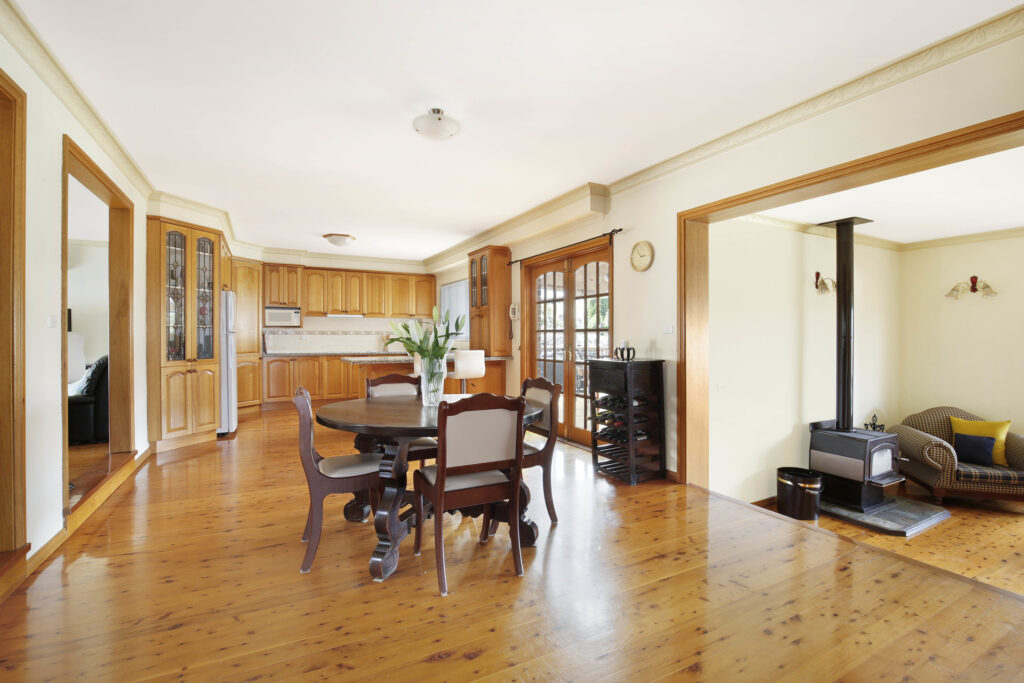 17 Murrogun Crescent, Cordeaux Heights NSW 2526 - photo 3