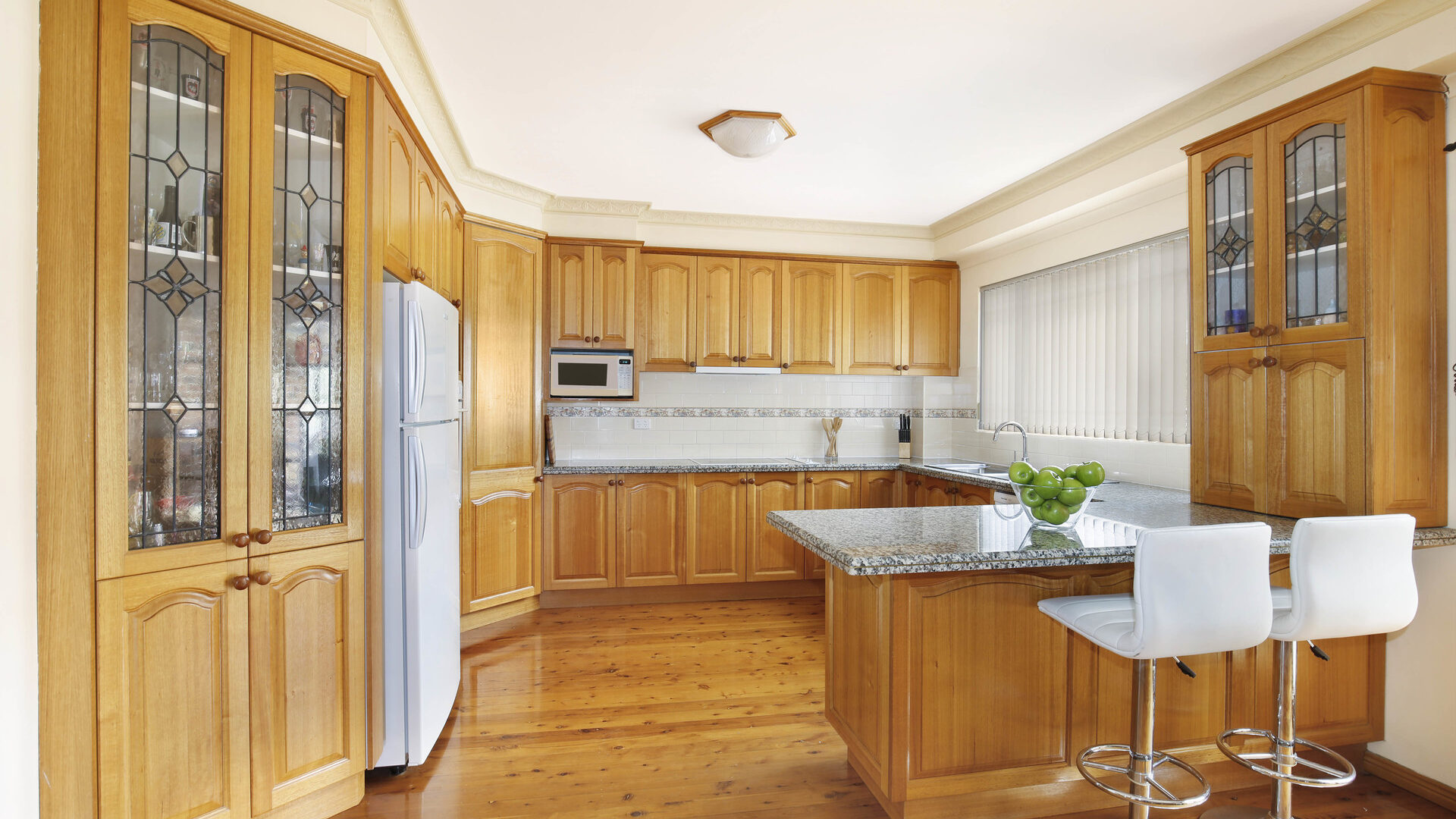 17 Murrogun Crescent, Cordeaux Heights NSW 2526 - photo 4