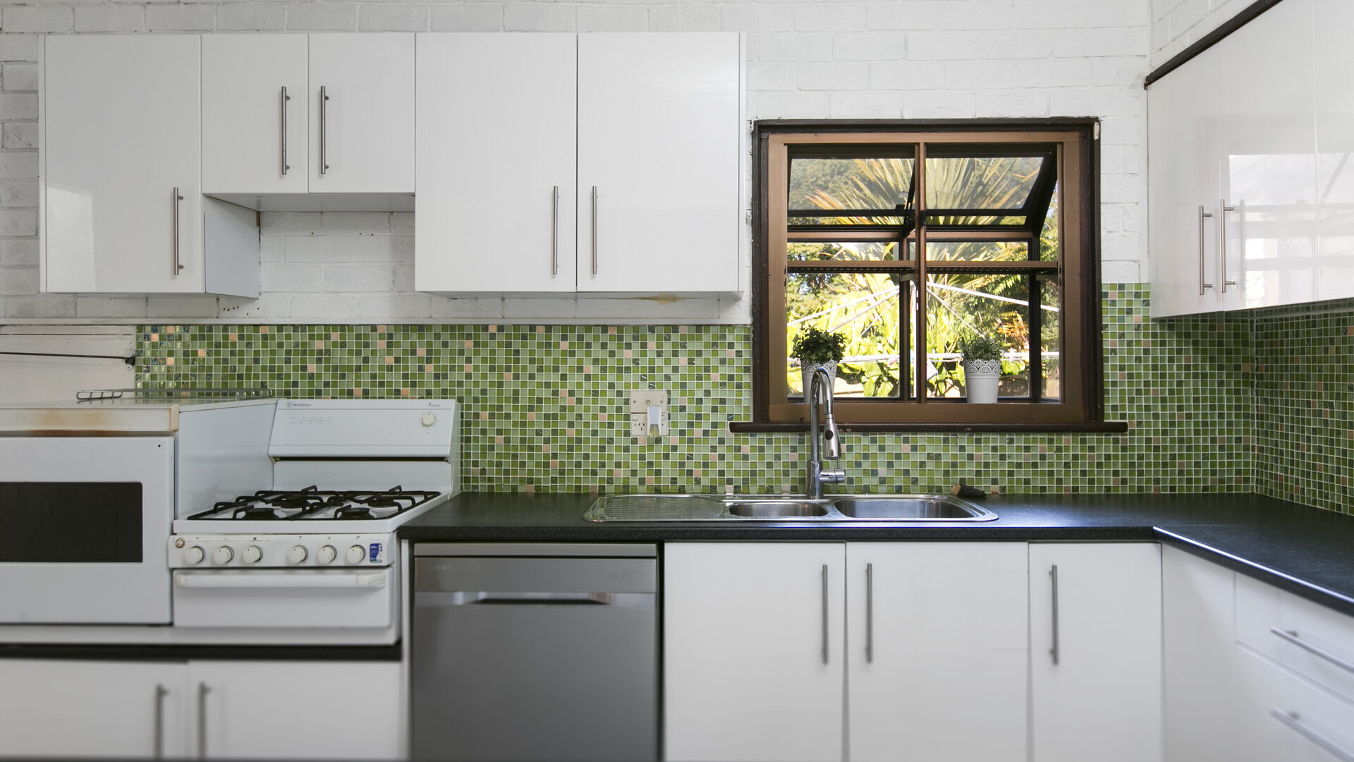 Sold - 57 Dymock Street - New Property in Balgownie - Real Estate by Christian Zeidler