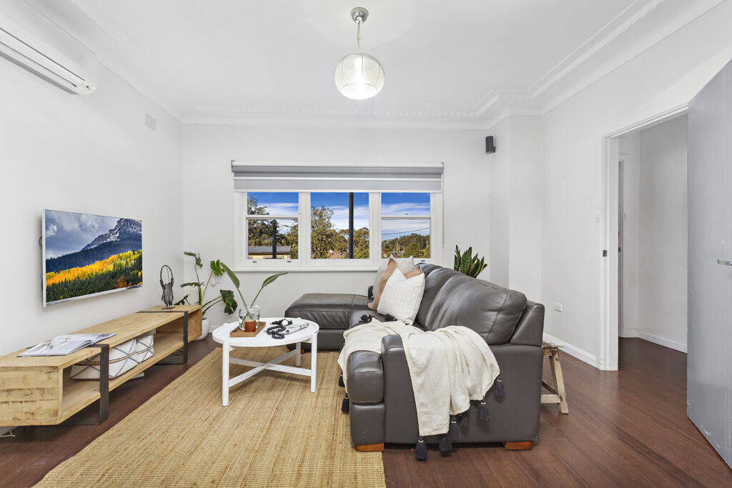 Sold - 10 Prospect Street - New Property in Mount Saint Thomas - Real Estate by Christian Zeidler