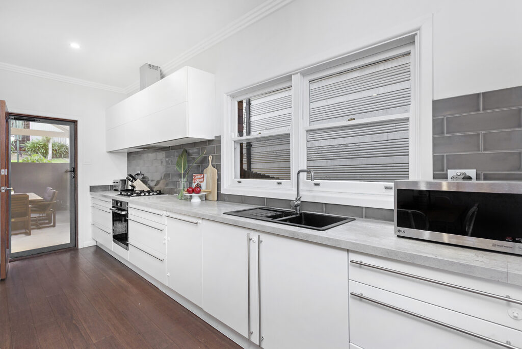 Sold - 10 Prospect Street - New Property in Mount Saint Thomas - Real Estate by Christian Zeidler