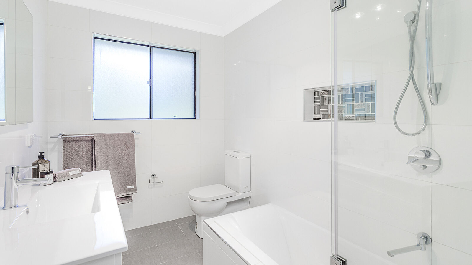 Sold - 2/10 Highway Avenue - New Property in West Wollongong - Real Estate by Christian Zeidler