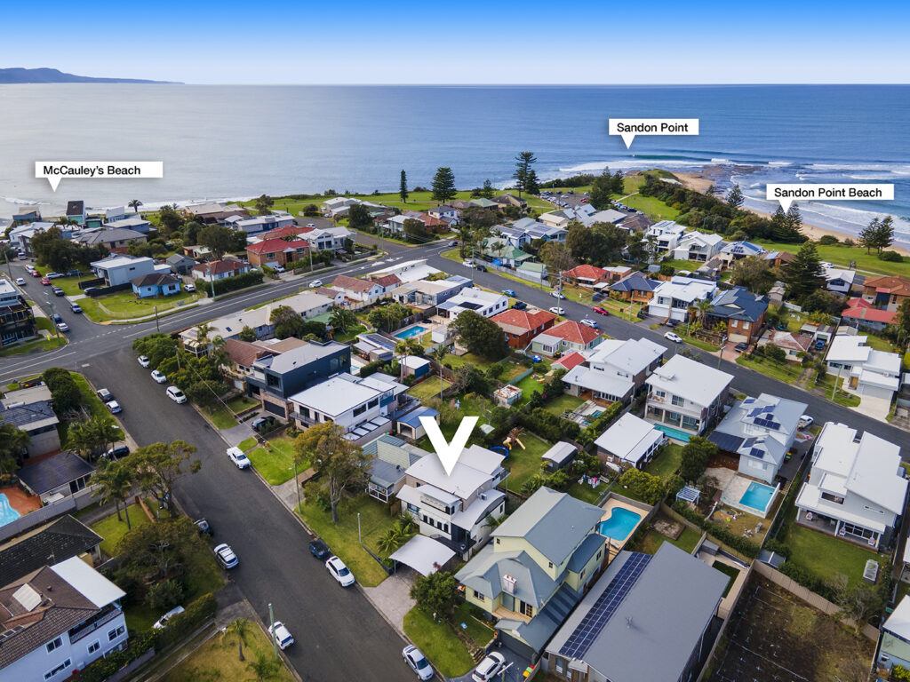 11 Southview Street, Bulli NSW 2516 - photo 2