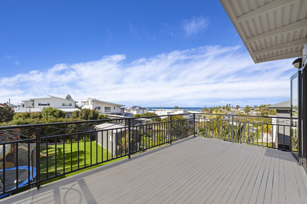 11 Southview Street, Bulli NSW 2516 - photo 3