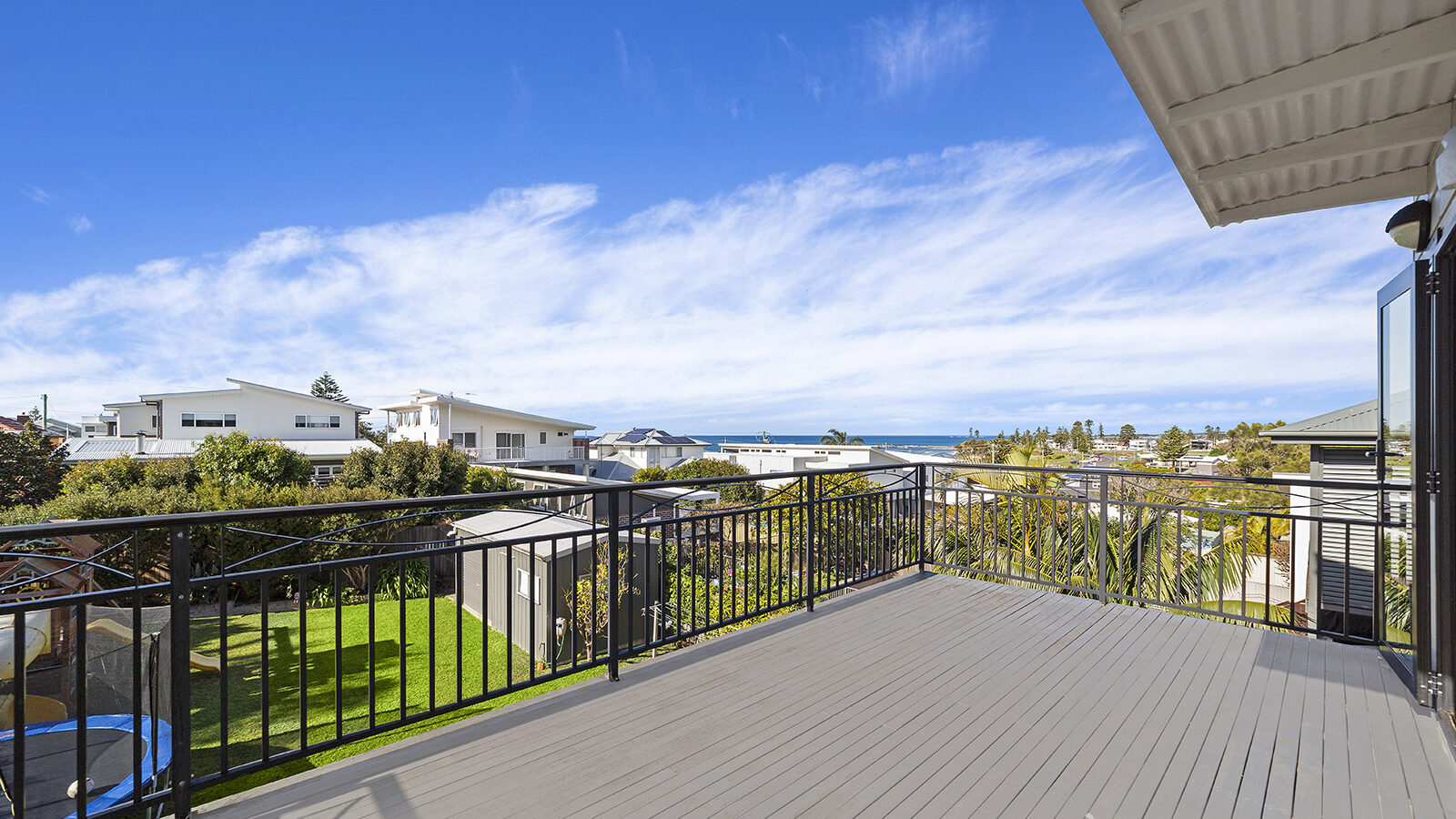 11 Southview Street, Bulli NSW 2516 - photo 3