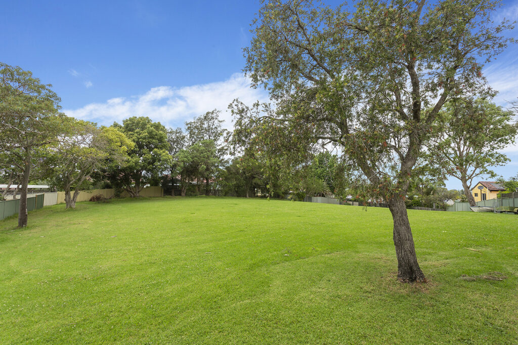 24 Bulwarra Street, Keiraville NSW 2500 - photo 11