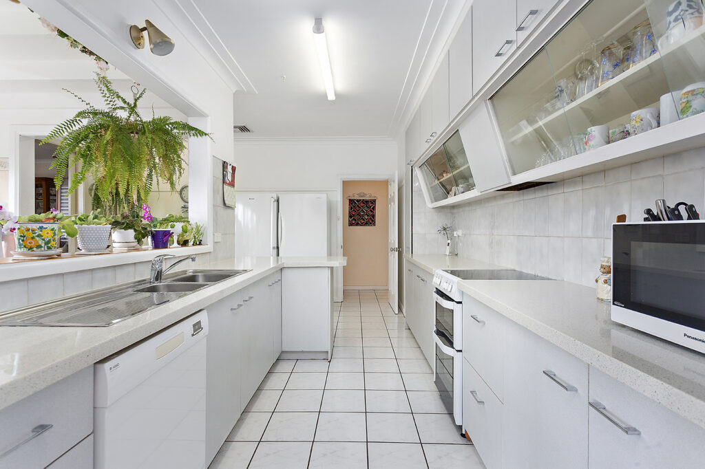 24 Bulwarra Street, Keiraville NSW 2500 - photo 3