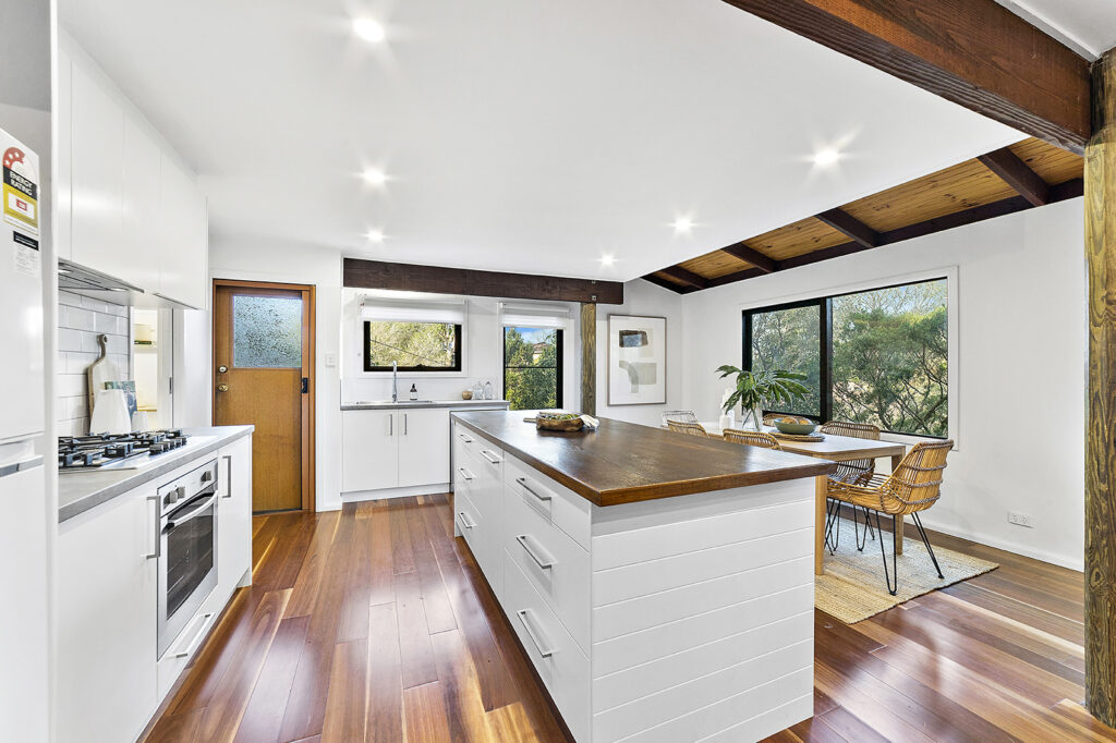 10 Balook Street, Mount Keira NSW 2500 - photo 4