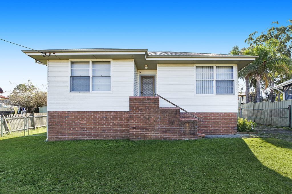 38 Carr Parade, Unanderra NSW 2526 - photo 2