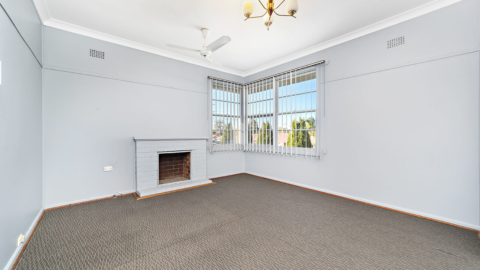 38 Carr Parade, Unanderra NSW 2526 - photo 3