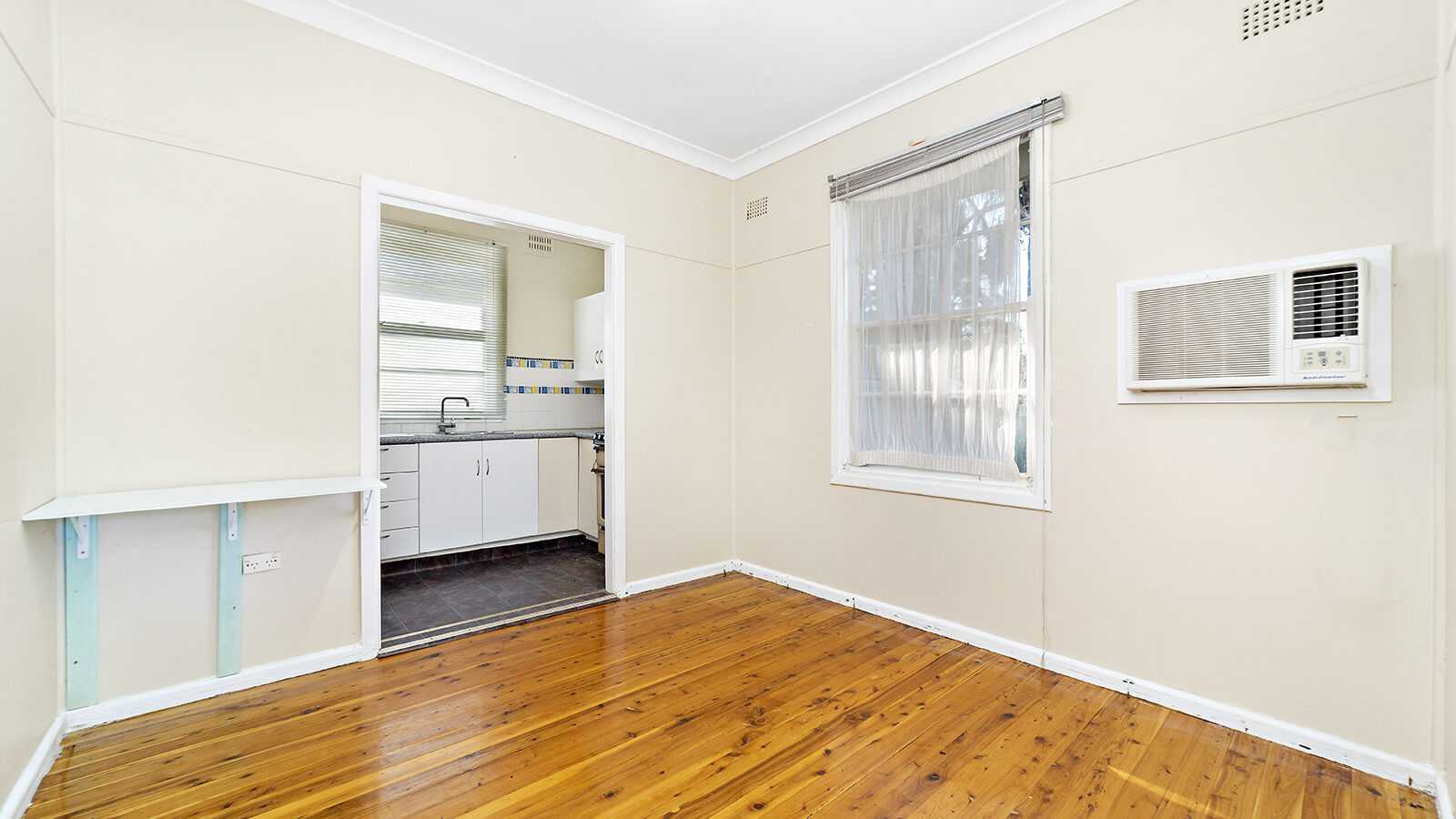 38 Carr Parade, Unanderra NSW 2526 - photo 4