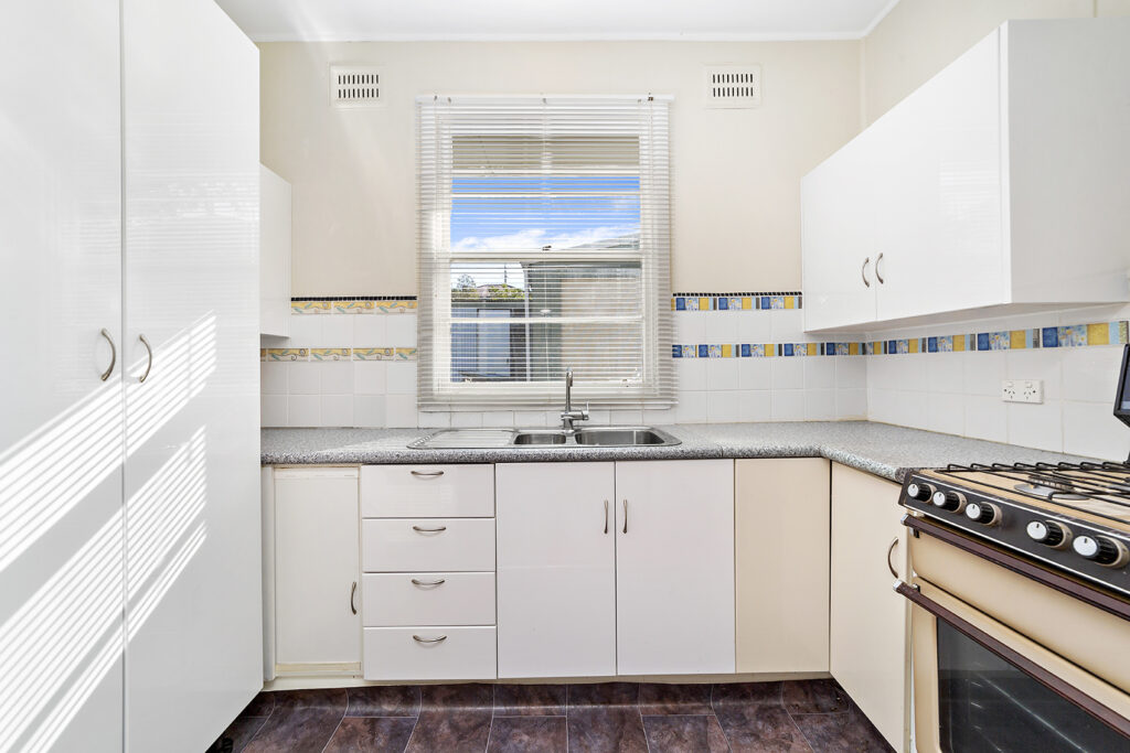 38 Carr Parade, Unanderra NSW 2526 - photo 5