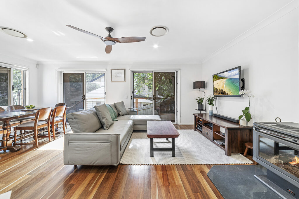 22 Avon Parade, Mount Kembla NSW 2526 - photo 3