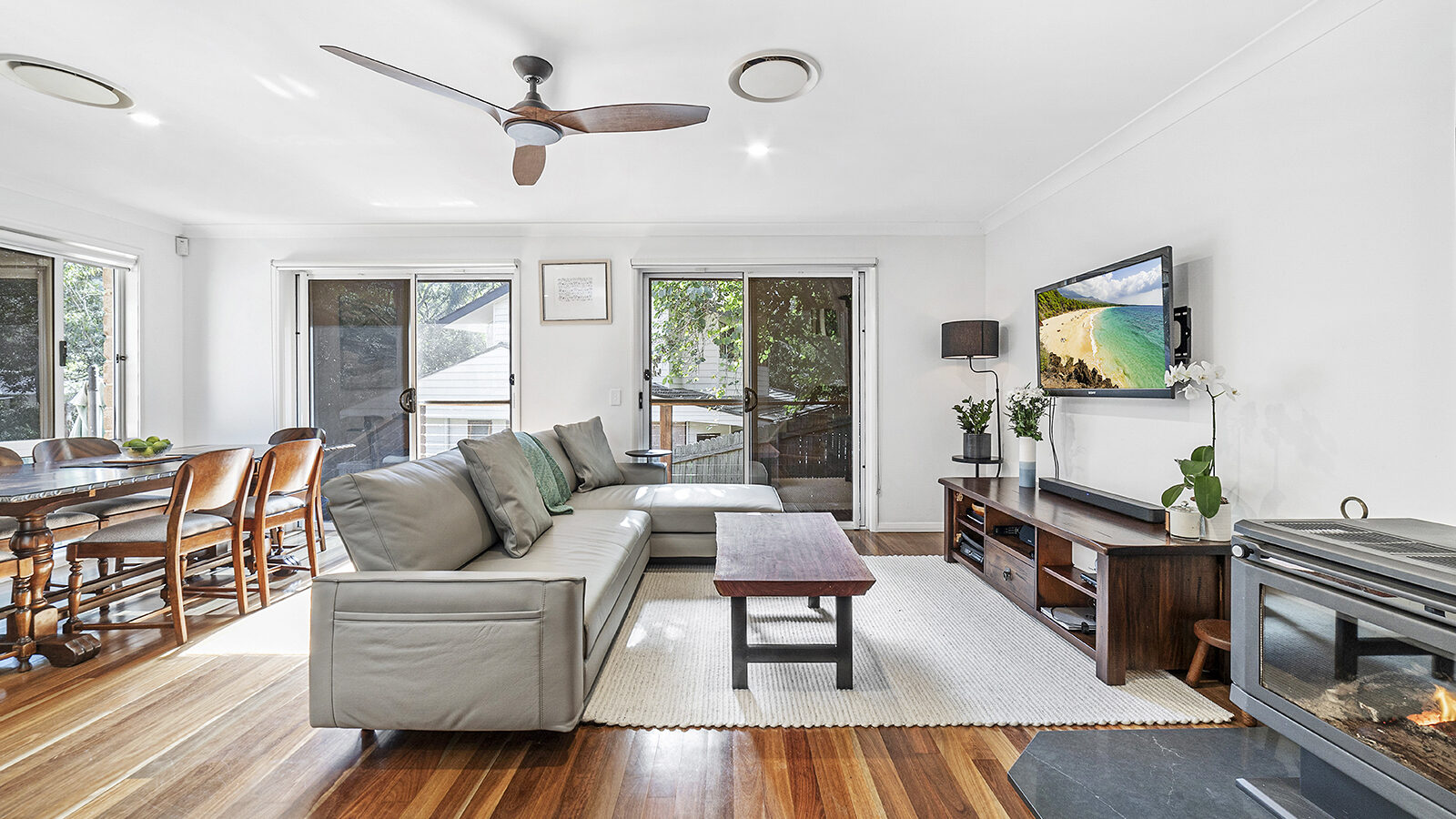 22 Avon Parade, Mount Kembla NSW 2526 - photo 3